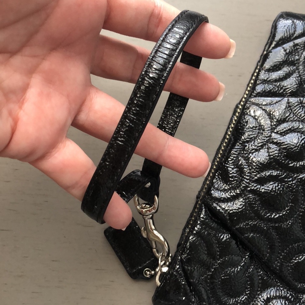 Coach Wristlet - Picture 4 of 10